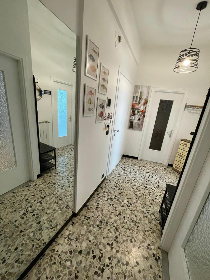 Gigi'S House Apartment อาลัสซิโอ ภายนอก รูปภาพ
