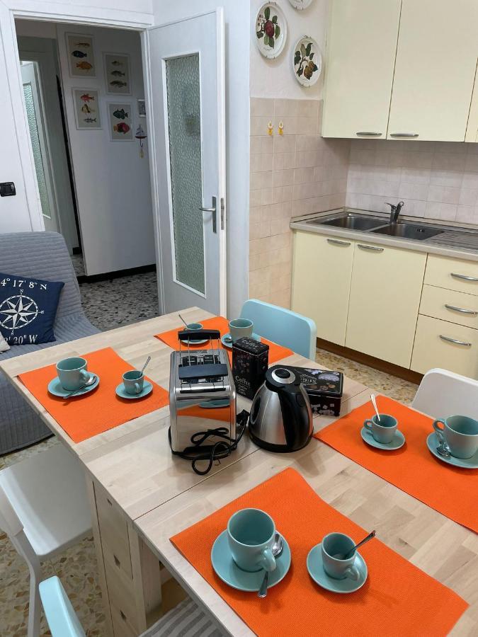 Gigi'S House Apartment อาลัสซิโอ ภายนอก รูปภาพ
