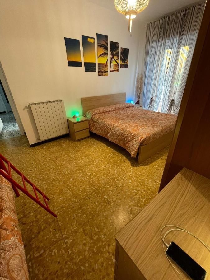 Gigi'S House Apartment อาลัสซิโอ ภายนอก รูปภาพ